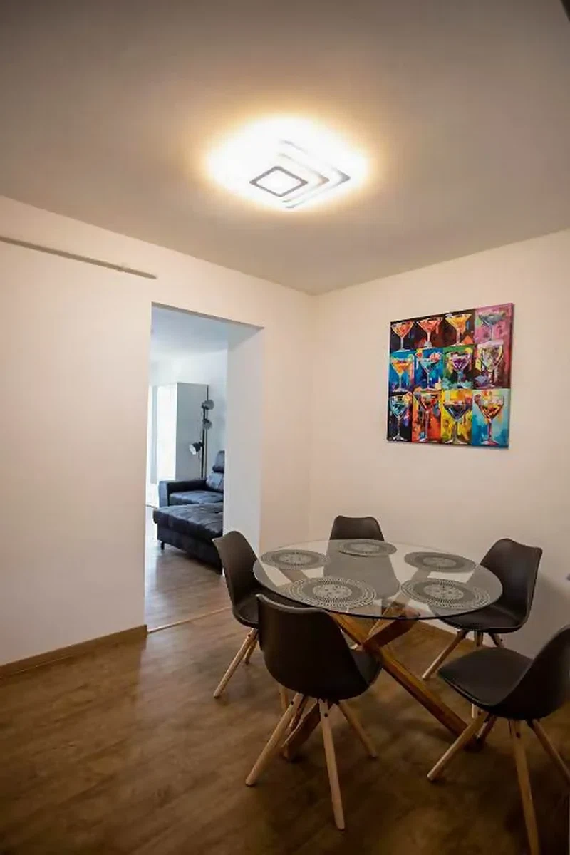 A Flat Margaret nappalija és étkezője